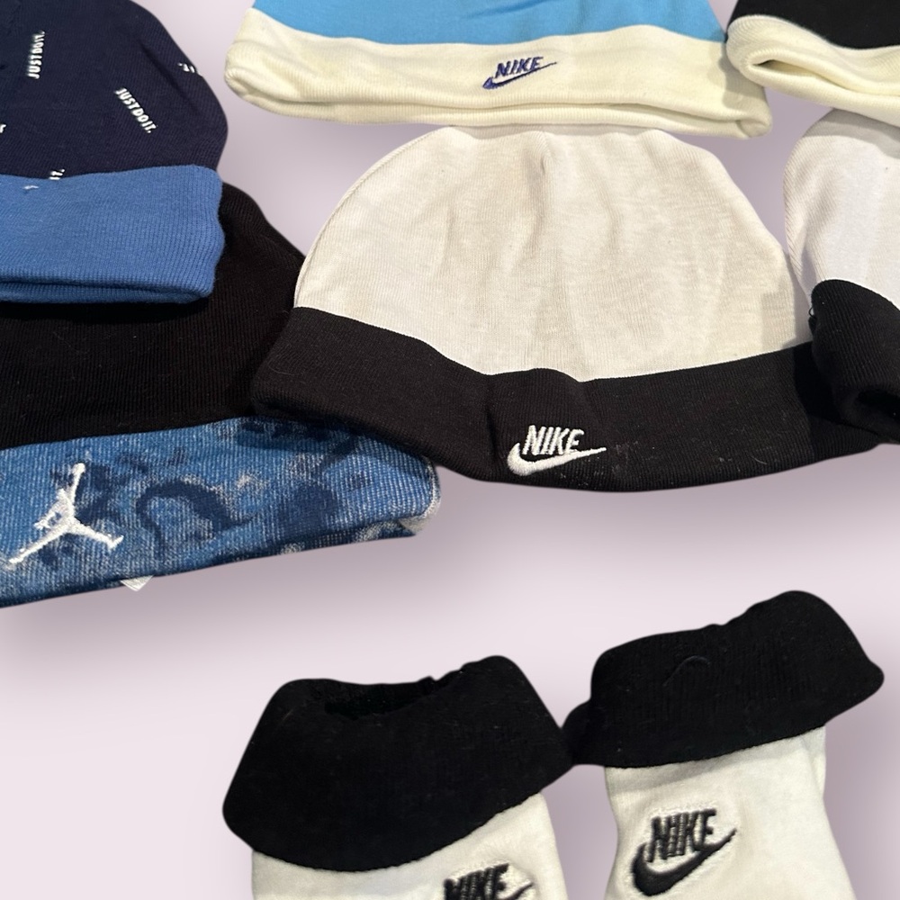 Nike Baby Hat and Bootie Set - 9 Hats And 6 Pairs of Socks Sz Newborn to 6 Mon - Picture 6 of 8